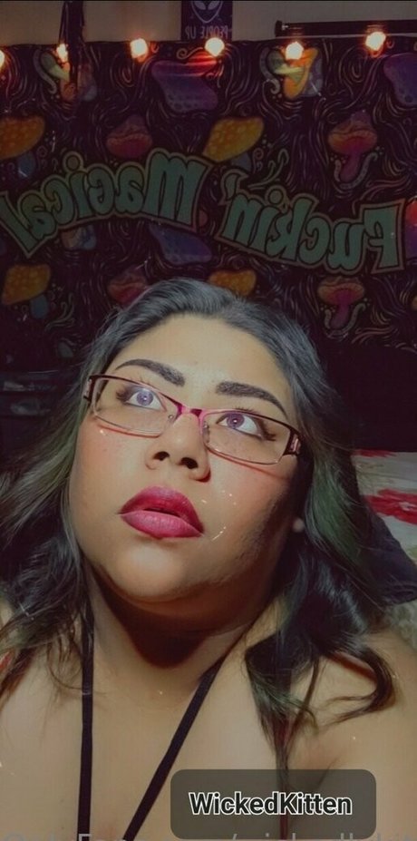 wickedlykitten star perfect pic