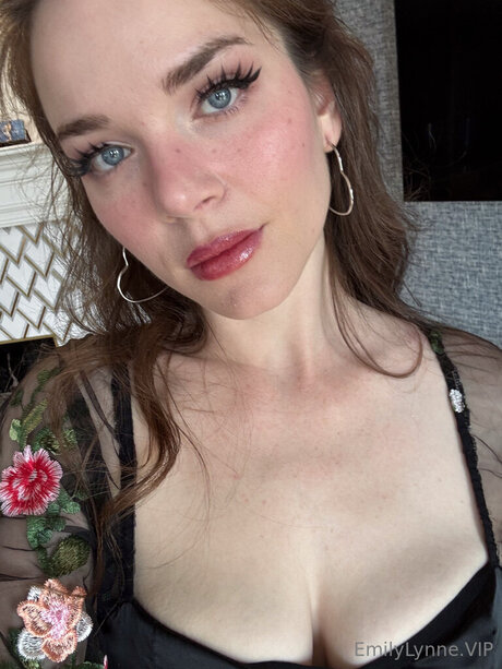 EmilyLynne pornographic star galleries