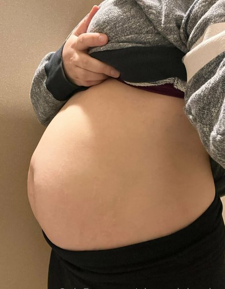 piper pipin pies pretty model image