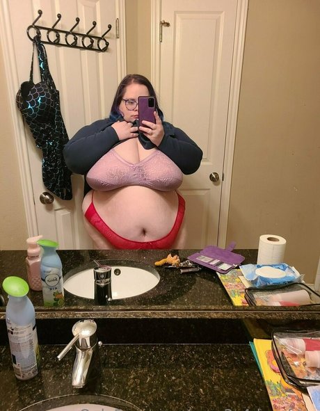 curv3s4daysfree pornstar pic