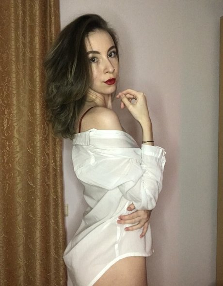 Longlegzzz model sexy picture