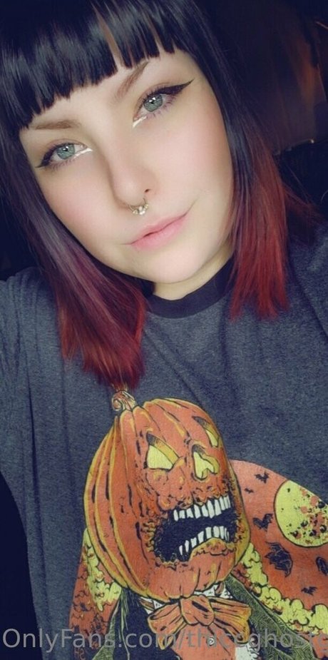 thiccghostgirl perfect actress picture