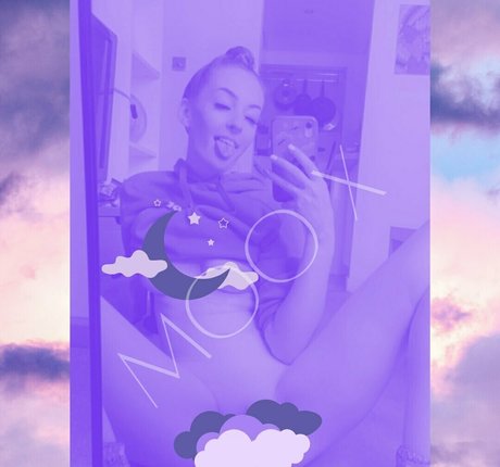 bubblegumfairy24 star naked pic