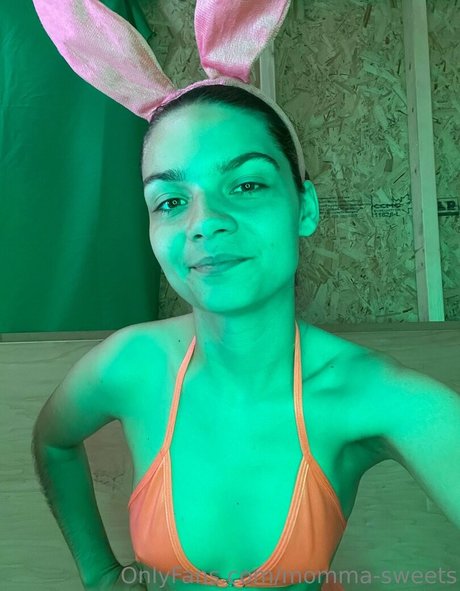 momma sweets exclusive actress picture