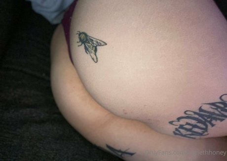 hariethhoney hot actress pic