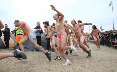 Lily Lowe beautiful star pictures