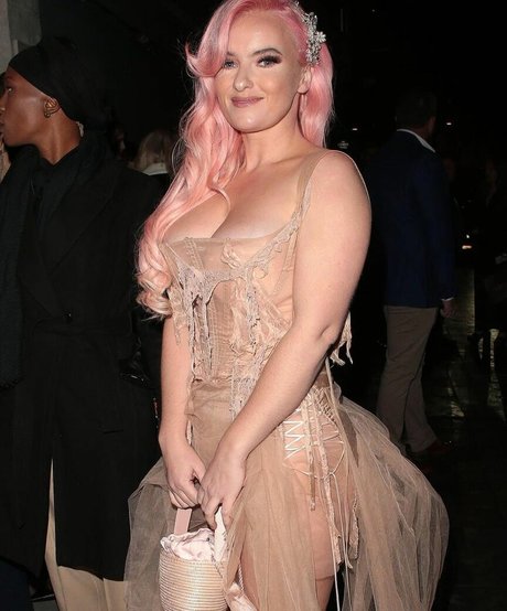 Grace Chatto sexy actress picture