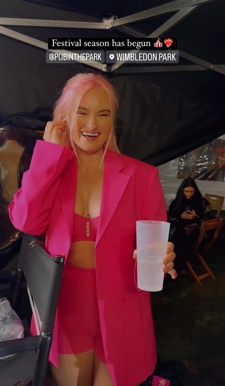 Grace Chatto star pornographic image