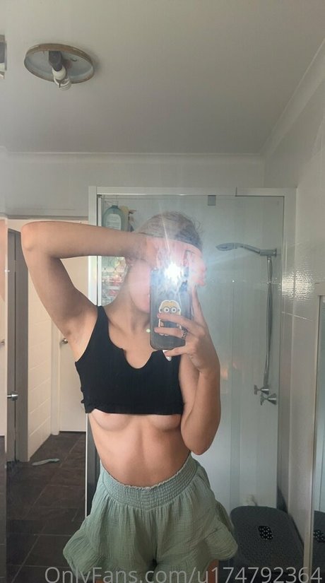 shaniasand star top archive