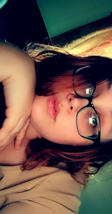 foxxxymomma91 model naked gallery