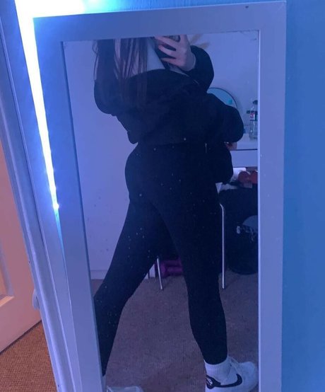 Eleri Evans pornstar erotic photo