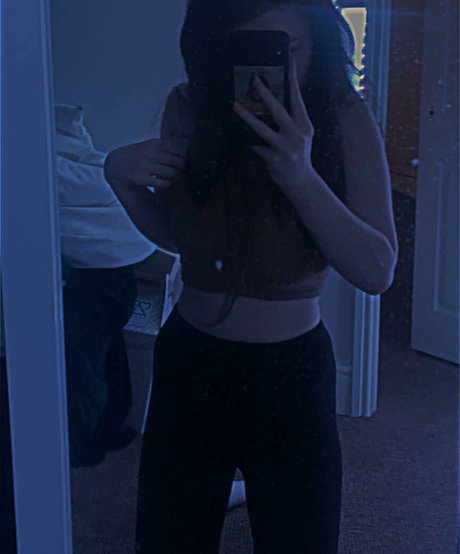 Eleri Evans pornstar nude archive