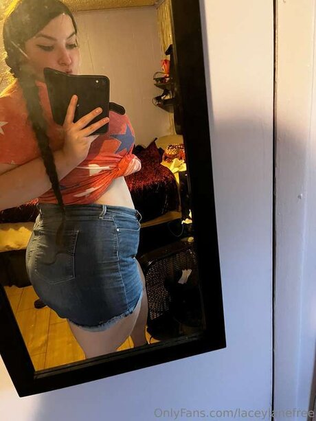 laceylanefree hot pornstar pic