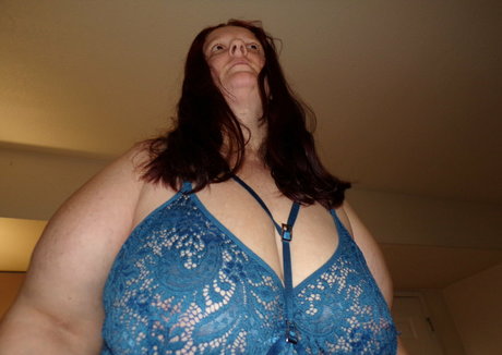 bootyfulannie beautiful model photo