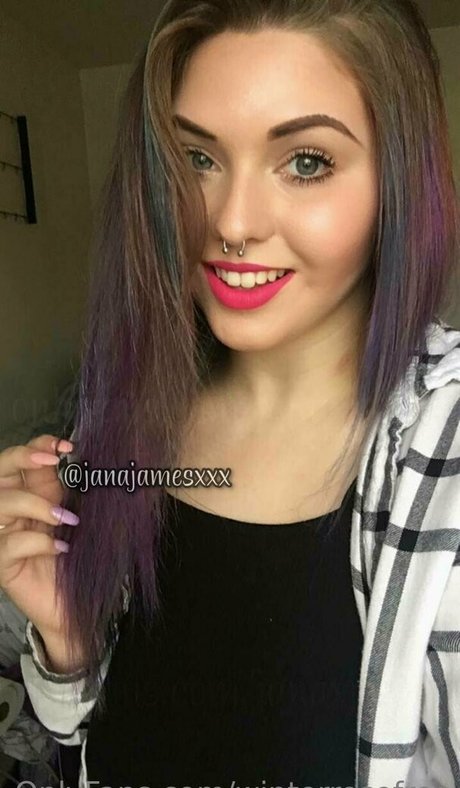 winterrosefree model nude gallery