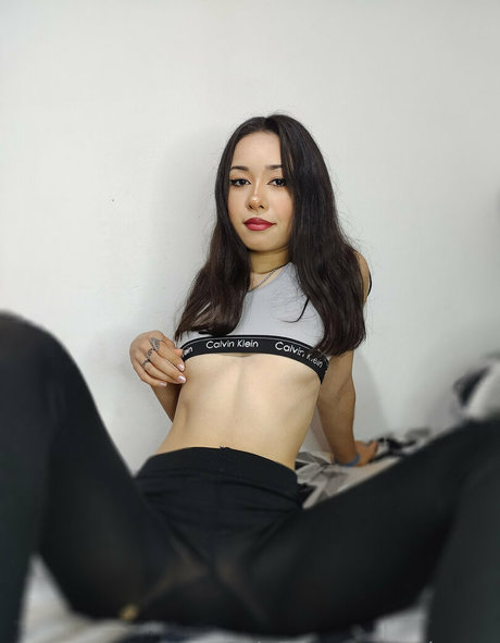 aniaross model sexy pictures