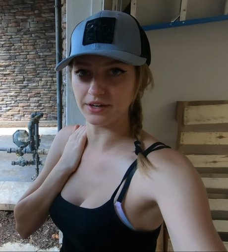 Gabby Downing model free pictures