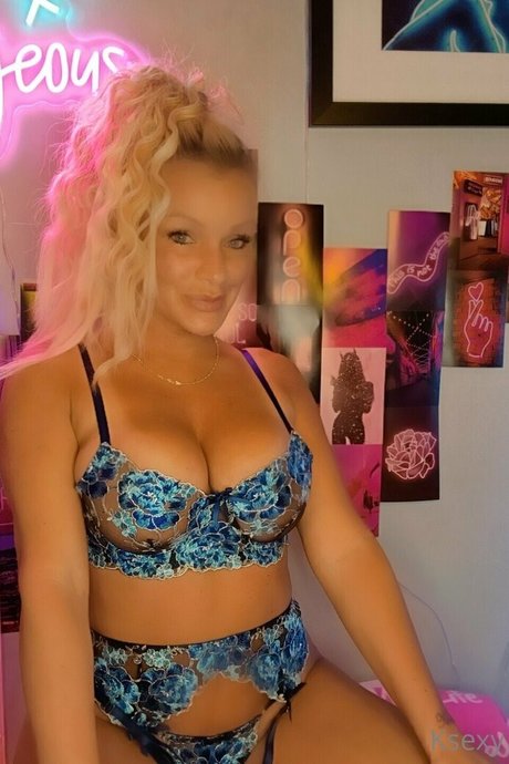 kbaecutie1 model hot picture