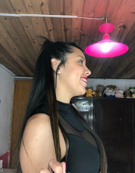 milu bross model hot pics