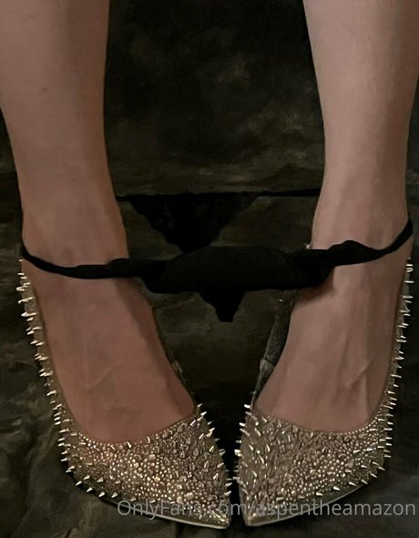 aspentheamazon pornstar naked images