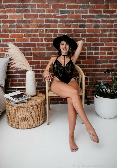 your hey babe nudes pornstar photo