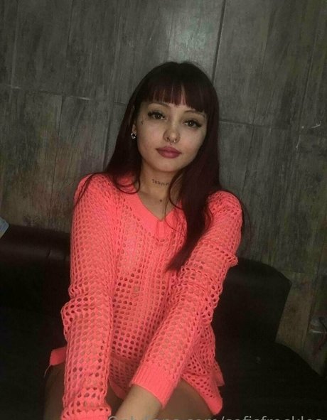 sofisfreckles hot star img