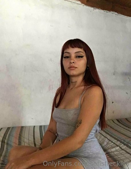 sofisfreckles adult model image