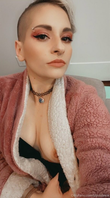 blysssteele hot actress photo