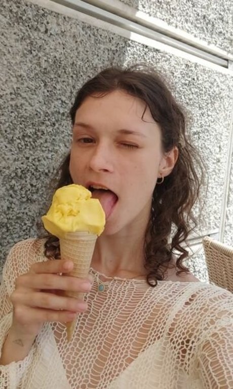 lilpisya naked actress gallery