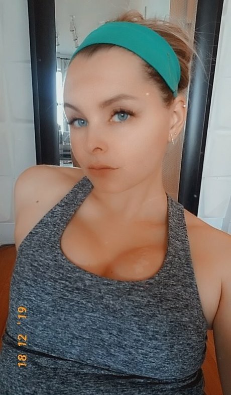 Goddess Rainn porn model gallery