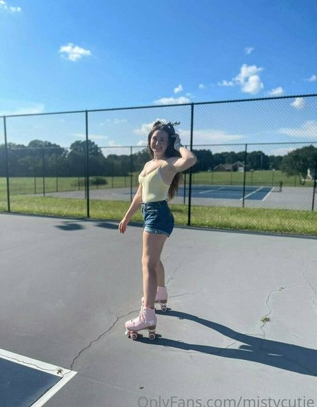 MistyCutie sex actress image