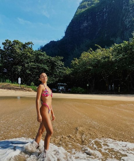 Heidii r beautiful pornstar pic