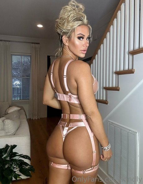 kindly xxx star photo