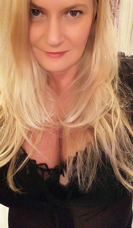 uniquilyyours pornstar beautiful photo