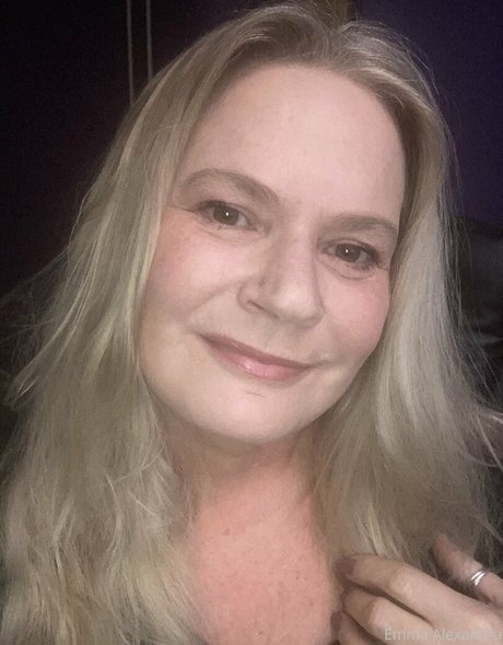 uniquilyyours actress pictures