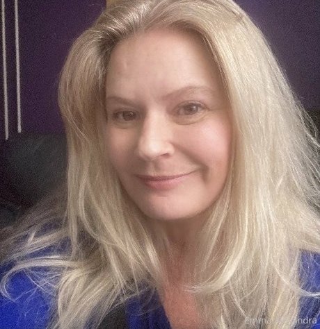 uniquilyyours star img