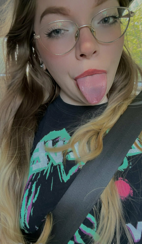 wicked minx high quality model image