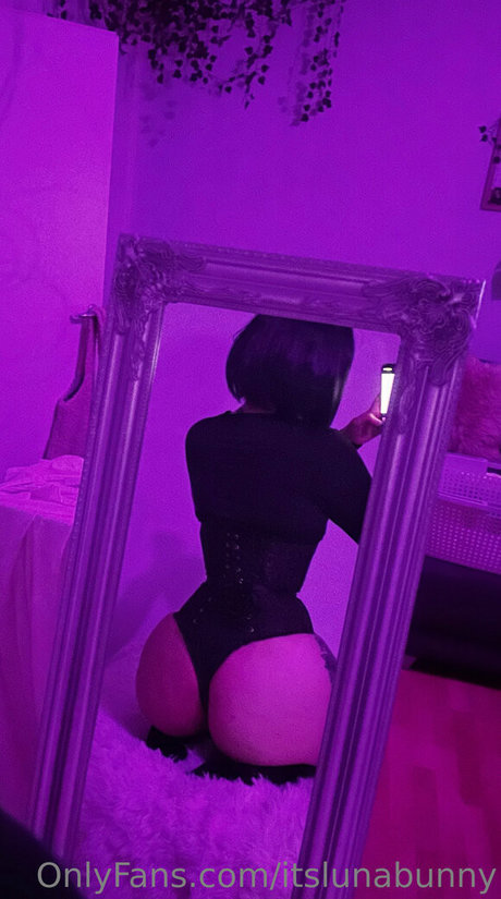 bunnygirlluna pornstar art images