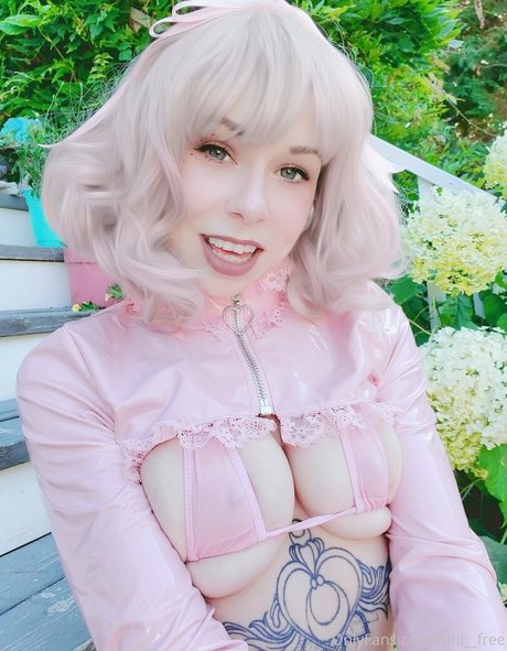 riini__free nude pornstar photo