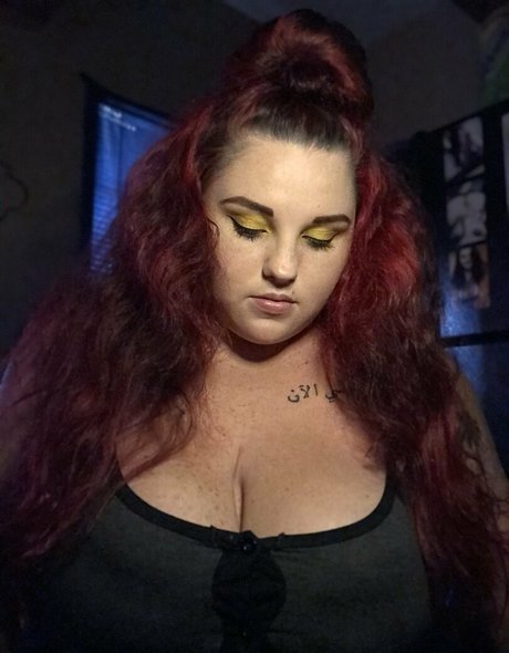 hookahqueeensfw pretty model pictures