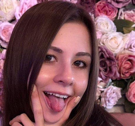 Chloe Leafs pornstar beautiful photo