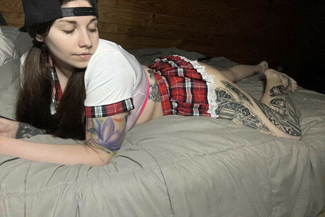 jwoolx13 pornstar adult pic