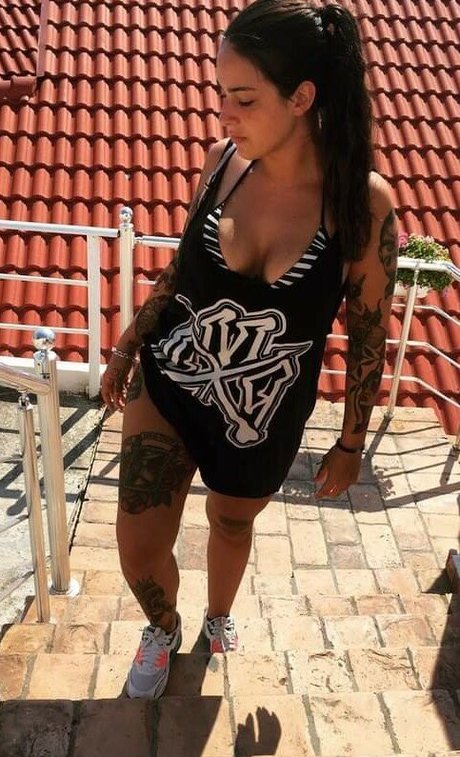 Francesca Vicari pretty model photo