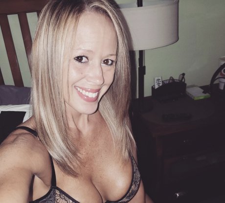 Mommamadisonxo xxx model gallery