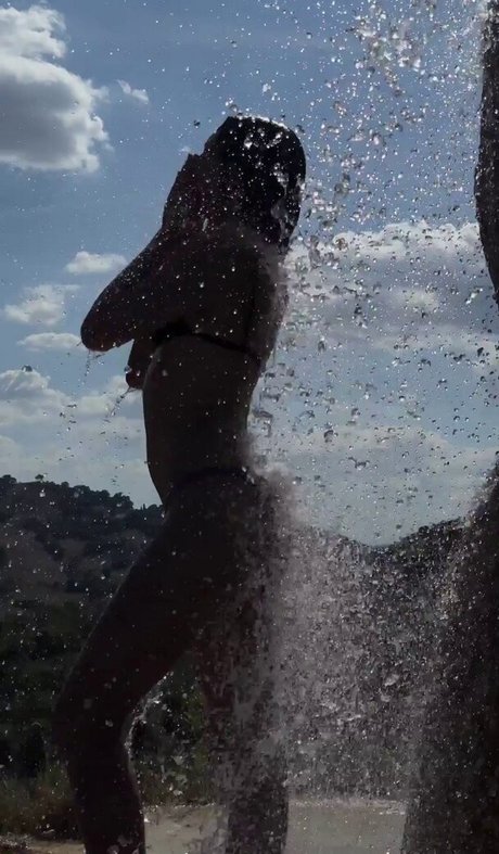 Shanti Tan star sexy pictures