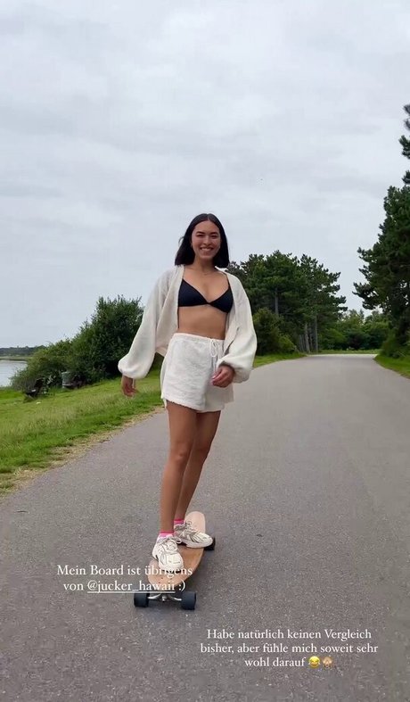 Shanti Tan beautiful star picture