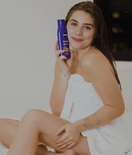 Gabi Stacenco pornstar nude img