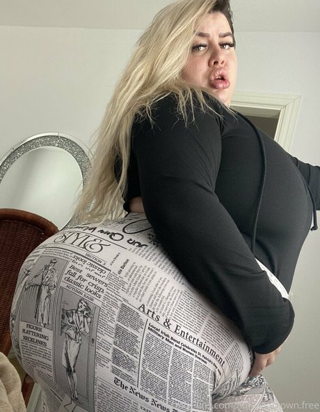 natashacrown free pornstar adult gallery