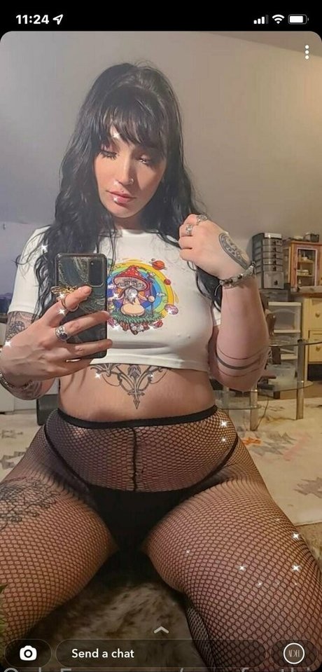 raeofgothiccsunshine model nude archive