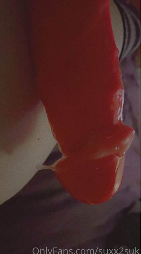 suxx2suk pornographic model photo